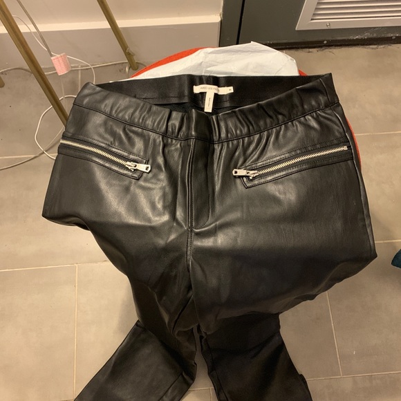 Vegan Leather Leggings - Avec Les Filles - Picture 3 of 3